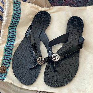 Black Tory Burch thong sandal 8M